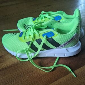 New without box women's Adidas 8 shoes